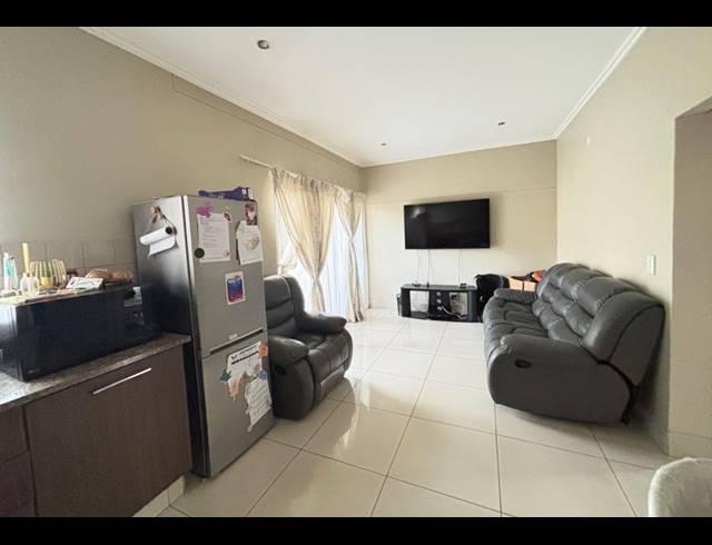 2 BEDROOM APARTMENT TO LET IN UMHLANGA RIDGE